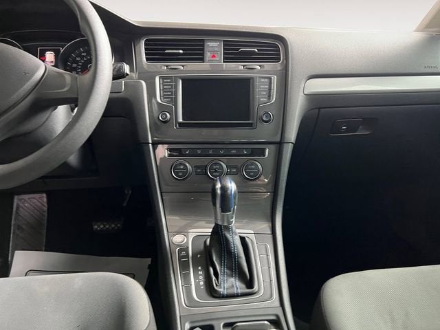 2016 Volkswagen e-Golf SE