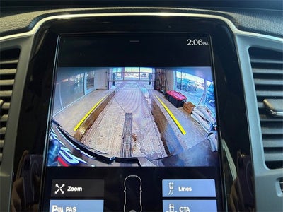 2018 Volvo XC90 Momentum