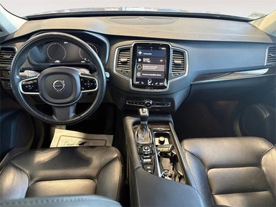 2018 Volvo XC90 Momentum