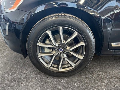 2016 Volvo XC60 T5 Platinum