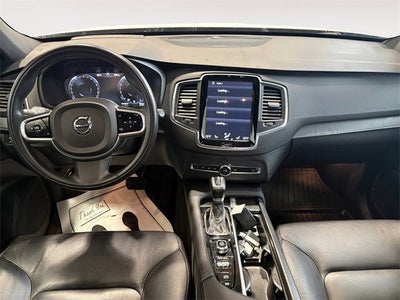 2020 Volvo XC90 Momentum