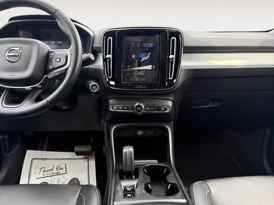 2021 Volvo XC40 Momentum