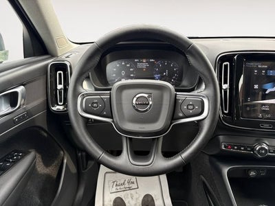 2021 Volvo XC40 Momentum