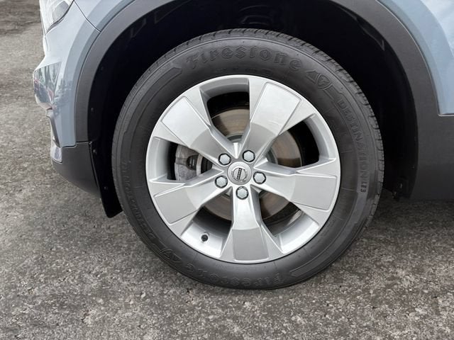 2021 Volvo XC40 Momentum