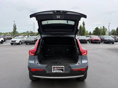 2021 Volvo XC40 Momentum
