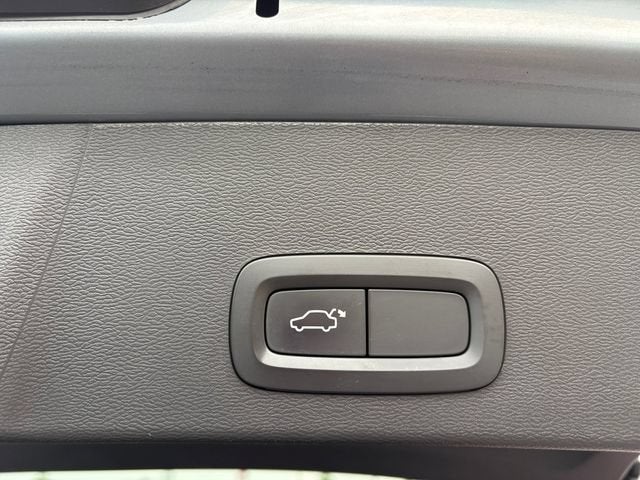 2021 Volvo XC40 Momentum