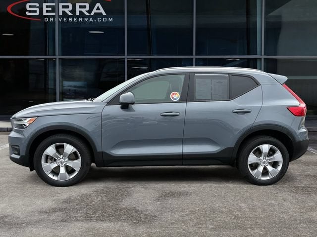 2021 Volvo XC40 Momentum