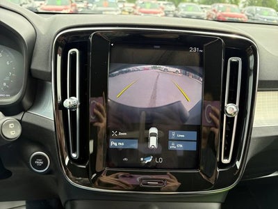 2021 Volvo XC40 Momentum