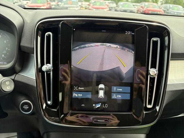 2021 Volvo XC40 Momentum