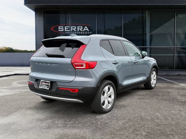2021 Volvo XC40 Momentum