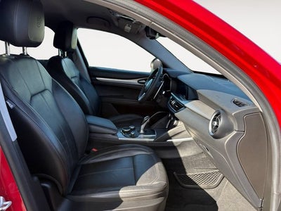 2019 Alfa Romeo Stelvio Sport