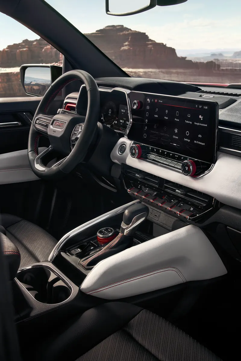 2026 GMC Canyon infotainment system at Serra Buick GMC in Washington MI