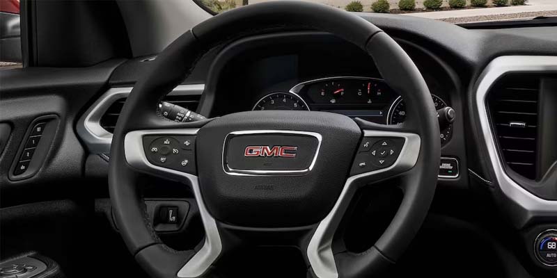 2023 GMC Acadia steering wheel